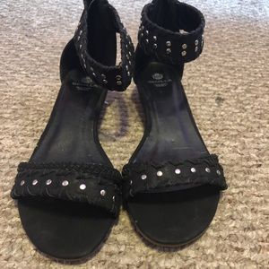 Black sandals with small heel